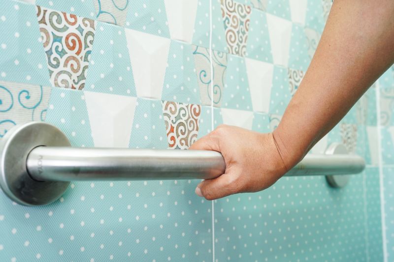 Modern Bathtub Installation